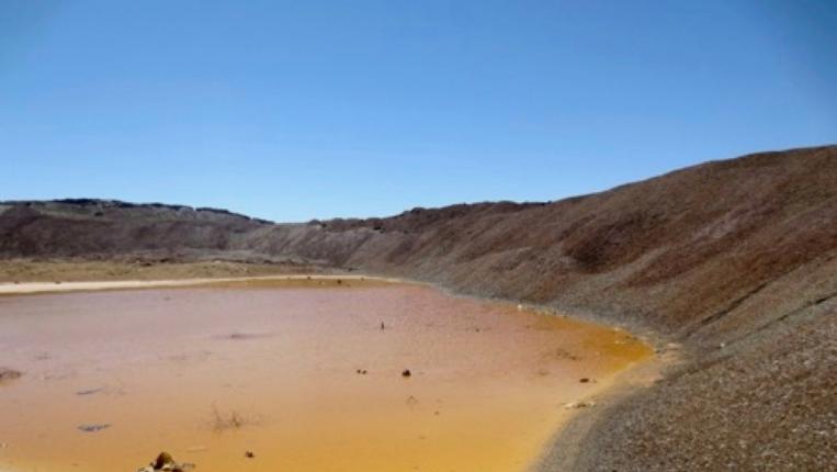 Áreas mineiras contaminadas - lagoa